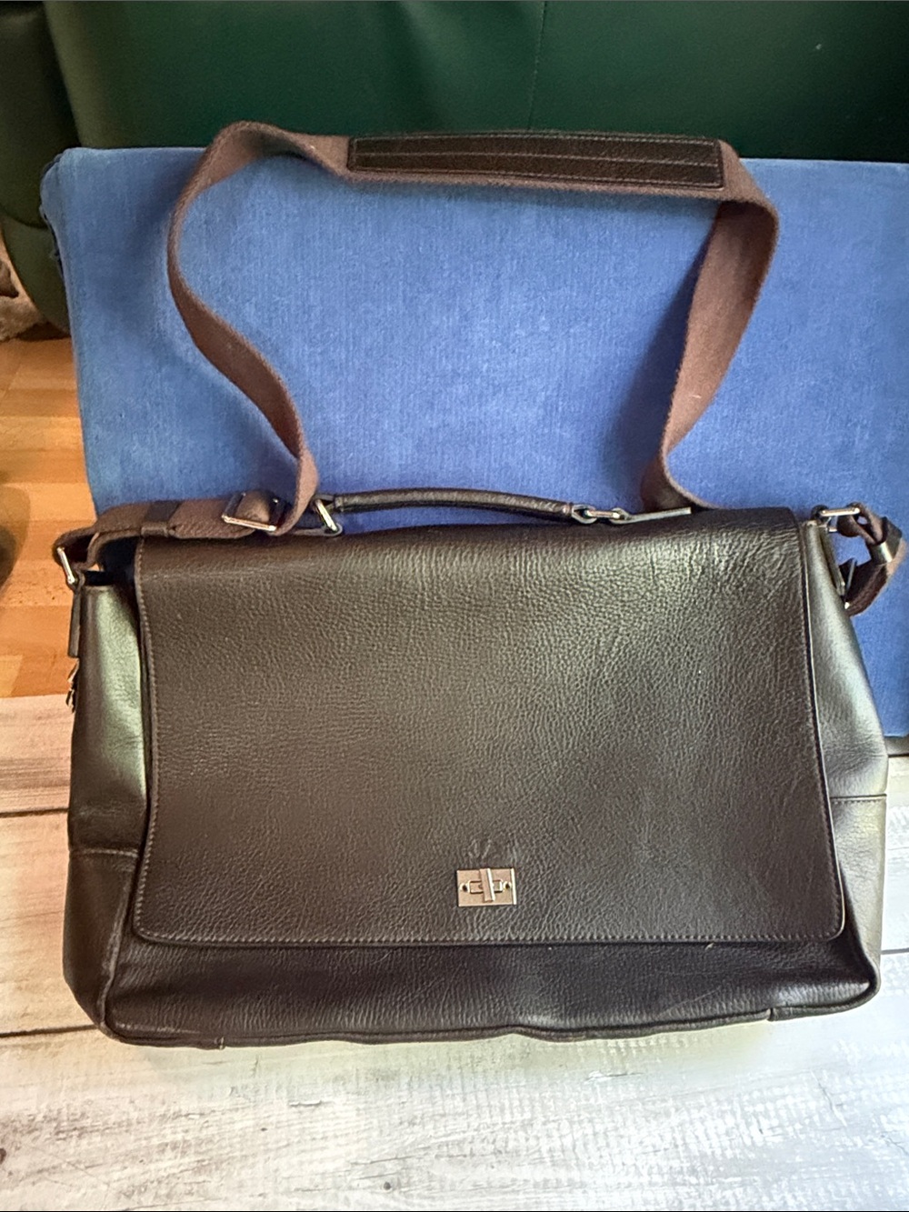 Shinola Detroit Leather Messenger Bag for Men - Dark Brown
